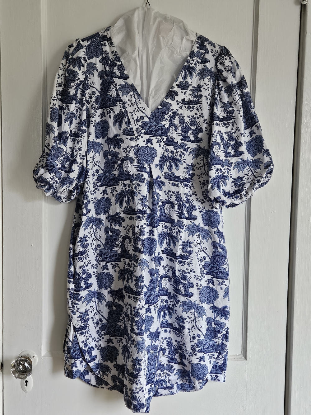 Cynthia Rowley Blue & White V-Neck Scenic Print Mini Dress